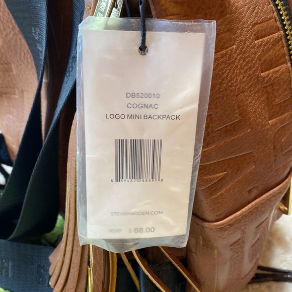 UNISEX-Steve Madden small Backpack - Picture 10 of 11